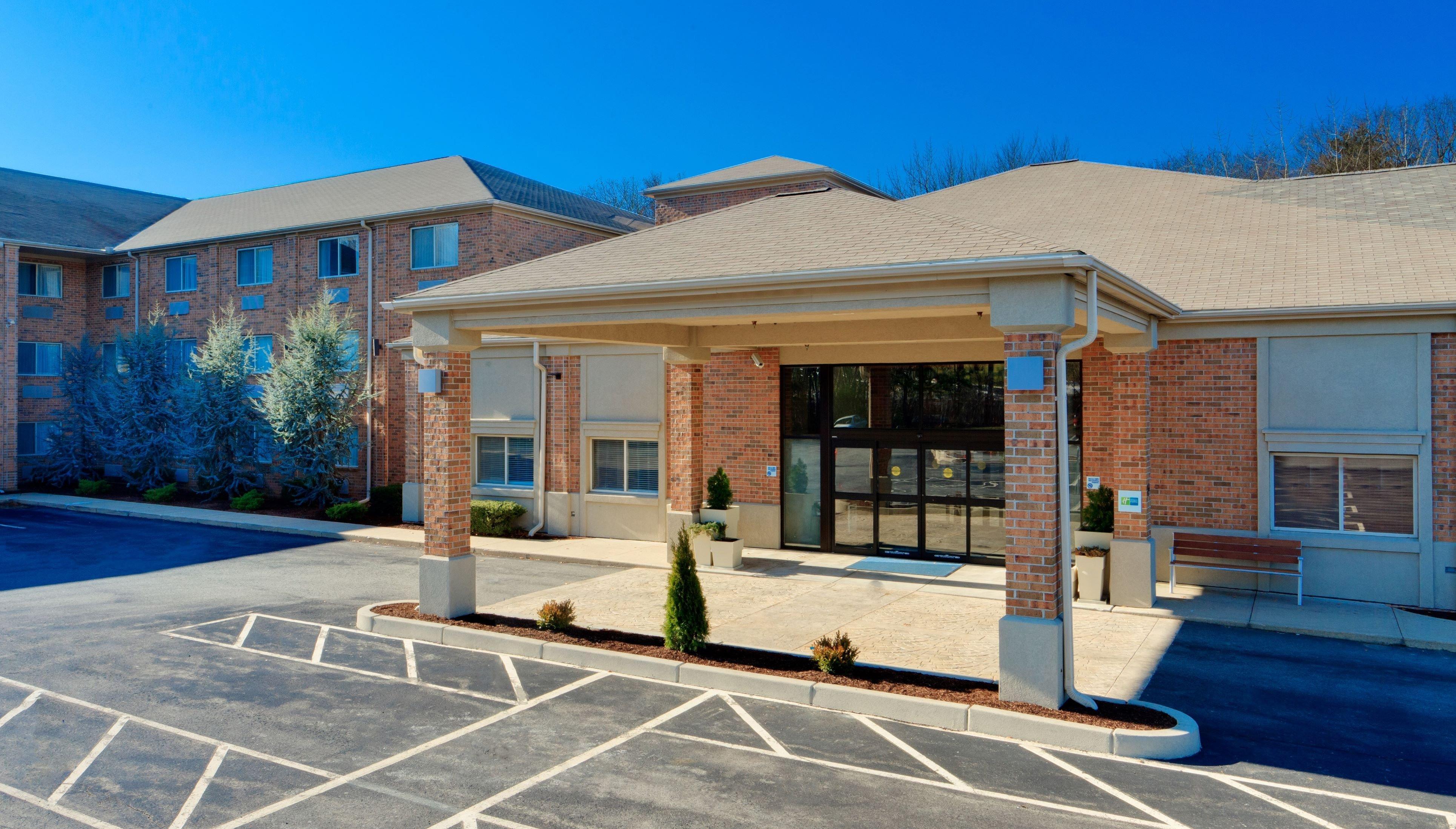 Holiday Inn Express & Suites Smithfield - Providence By Ihg Extérieur photo